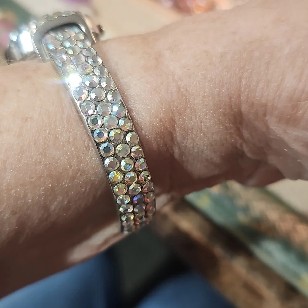 Embassey By Gruen GEM 1915L Watch